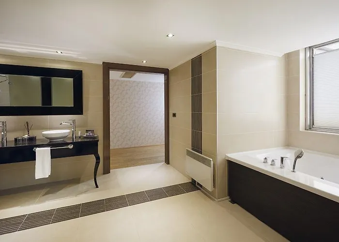 Anemon Grand 5* Konya